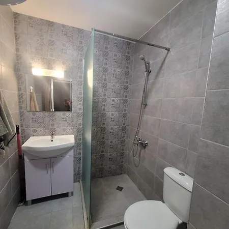 Апартамент Maxi Homes