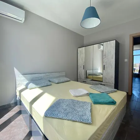 Apartment Maxi Homes